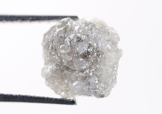 1,80 carat, 7,3 x 7,2 x 4,3 mm, diamant brut brut naturel de