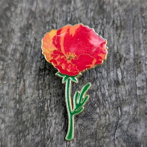 Red-Orange Poppy Enamel Pin – Vintage Wildflower Lapel Pin