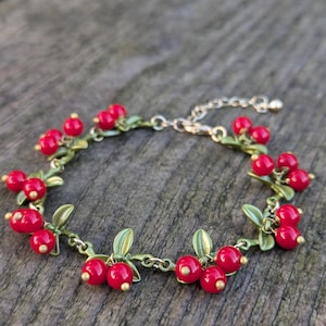 Vintage Cranberry Bracelet: Handmade Floral Berry Jewelry