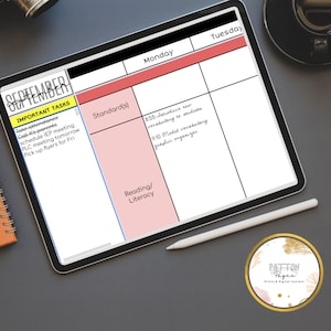 Op de afbeelding: Een digitale planner met een roze en witte kleurstelling. De planner is onderverdeeld in secties voor "September", "Belangrijke taken", "Standaard(s)", "Maandag", "Dinsdag" en "Lezen/geletterdheid". De planner bevat tekst zoals "Aanwezigheid bijhouden", "Cell-X-parents", "IEP-vergadering plannen", "PLC-vergadering morgen", "Flyers voor vrijdag ophalen", "8:55 Introductie van nieuwe woordenschat voor de leerlingen", "9:10 Model van woordenschat grafische organizer", en "PATTON Pages Afdrukken en digitale inhoud".
