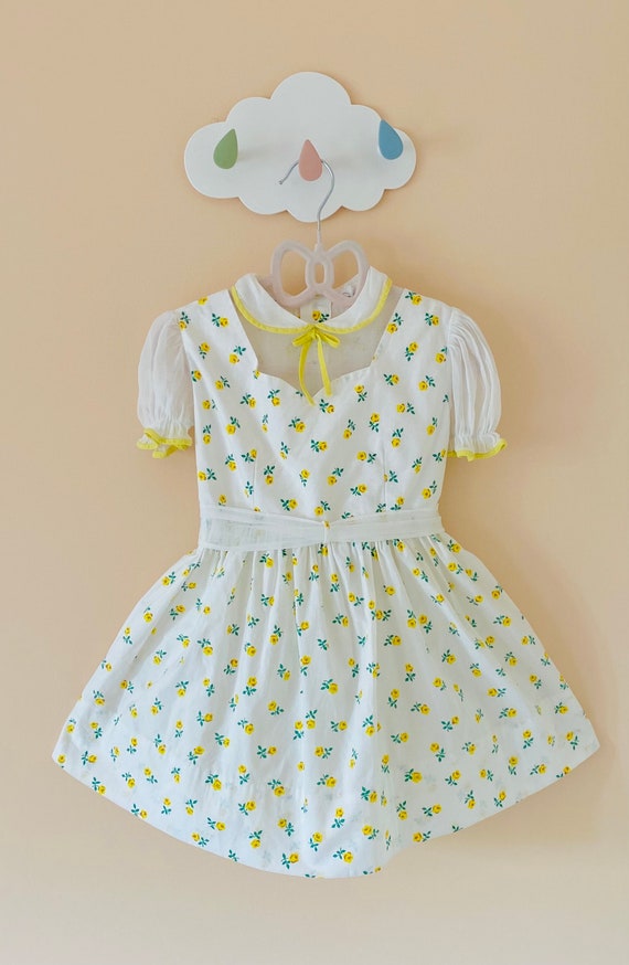 4T: 1950s Rosebud Print Dress Organdy Collar Dress