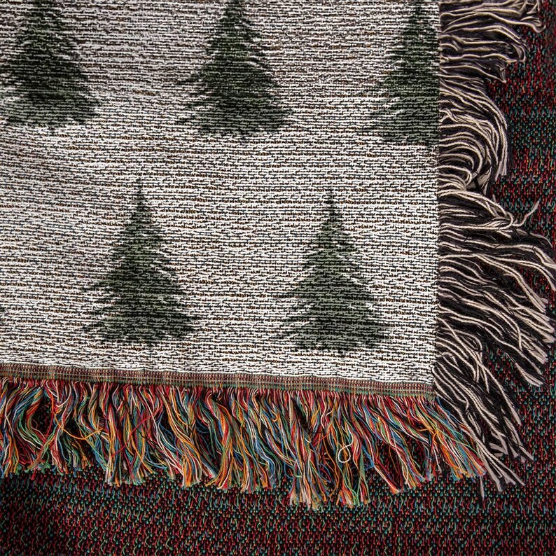 Watercolor Pine Trees Woven Throw, Cabin Blanket, Christmas Tree Blanket, Mountain House Decor, Cabin Decor, Farmhouse Blanket bild 4