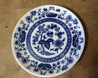 Vintage Blue Onion Plate,  6&quot;, Great condition