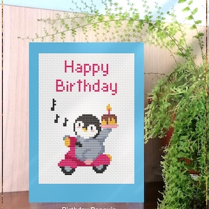 Modèle de point de croix joyeux anniversaire pour carte de voeux DIY, pingouin mignon sur scooter avec gâteau, cadeau fait main, téléchargement numérique