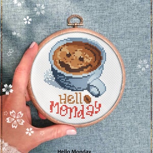 Olá segunda-feira, padrão de ponto cruz moderno, xícara de café engraçada e fofa, inspiração para segunda-feira de manhã, ideia de presente exclusiva em PDF