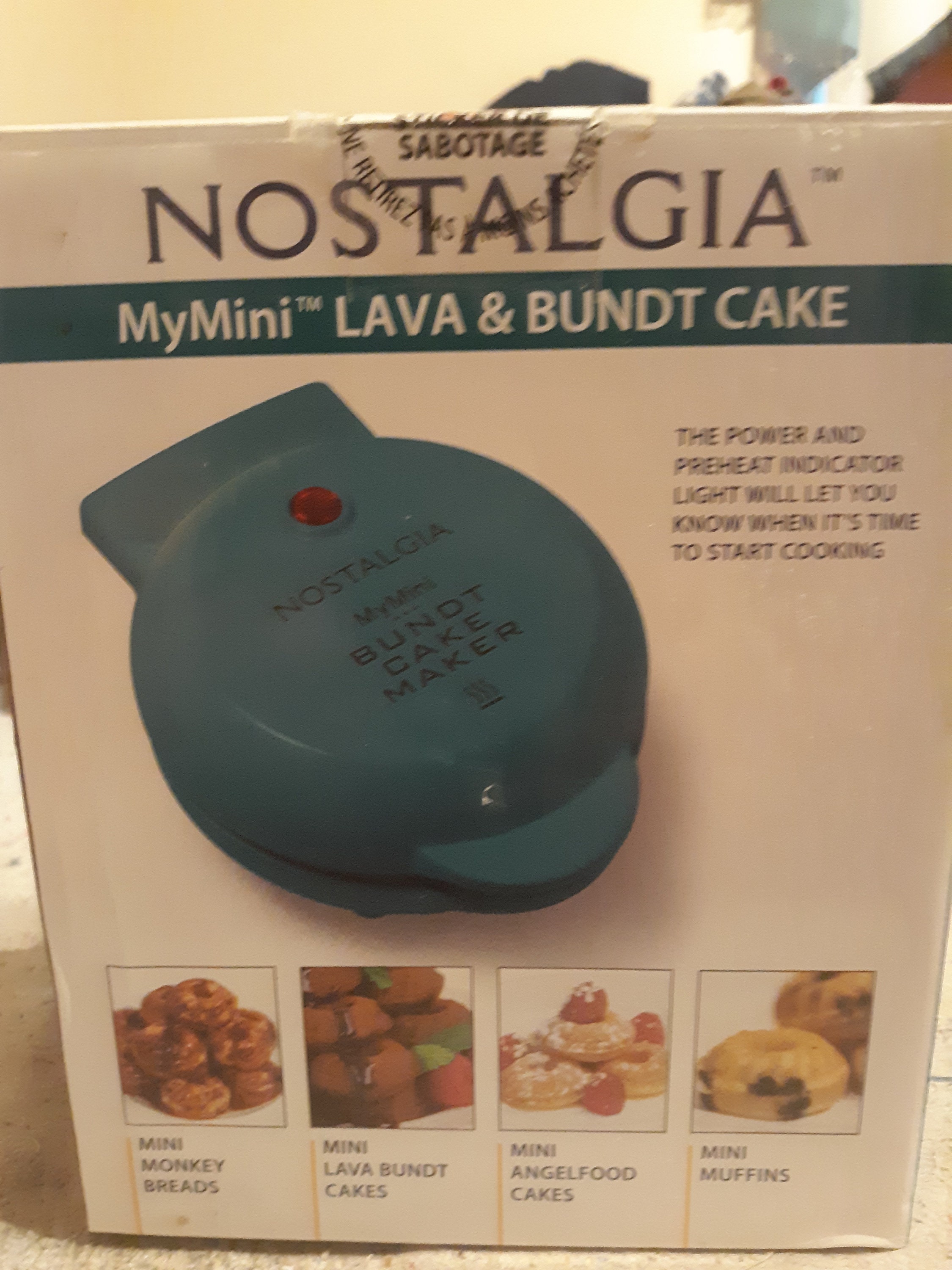 Nostalgia Mymini Lava & Bundt Cake Maker-mini Breads, Mini Muffins, Compact  Size 