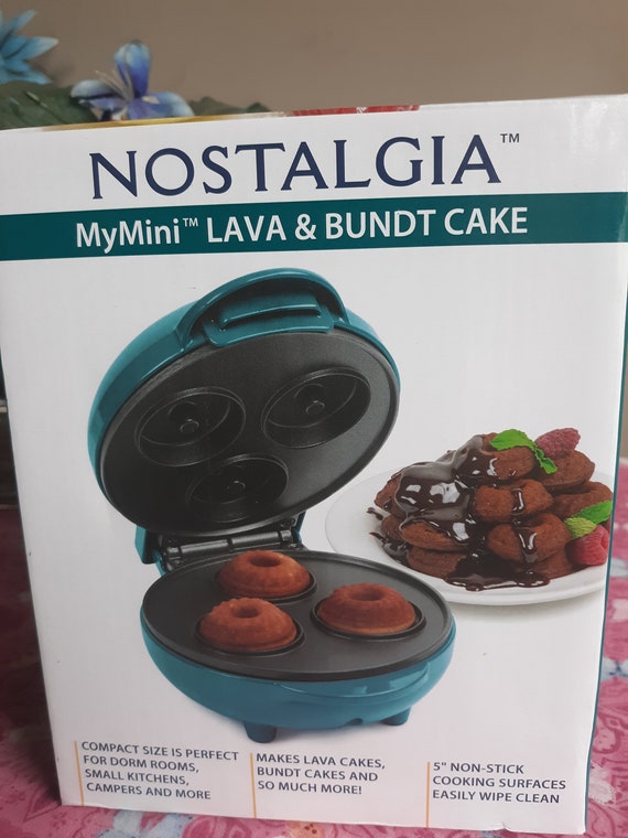 Mini Bundt Cake Maker