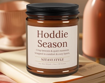 Hoodie Season Scented Candle Cozy Autumn Candle for Home Hosting Home Decor Host Gift Cozy Fall Candles Gifts For Her Book Nook Dorm Decor