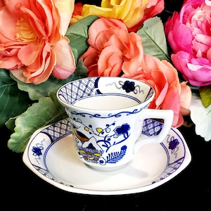 Vintage Wedgwood Blue Chinoiserie Demitasse Cup & Saucer: Floral Bird Volendam