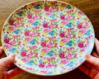Vintage Floral Chintz Porcelain Dinner Plate, Summertime Rose Pattern, Gold Trim, Cottagecore Decor, Japan