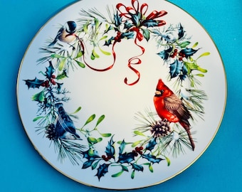 Vintage Lenox Winter Greetings Dinner Plate, Artistic Birds, Holly Sprigs, Ribbon, 24K Gold Trim