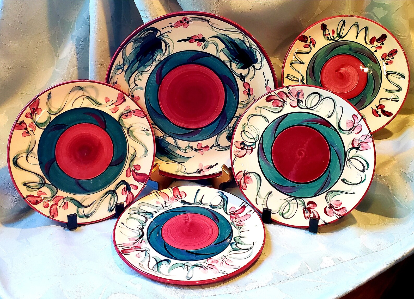 Vintage 1992 Gail Pittman Pottery, Hand Painted Red Grapevine Pattern