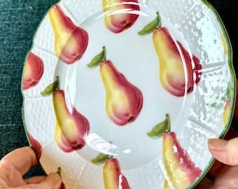 Raynaud Limoges Villandry Pear Dessert or Luncheon Plate, French Fine China (Discontinued) Mint Condition