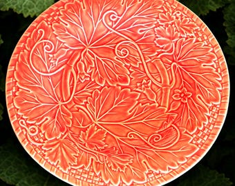 VTG Bordallo Pinheiro Pink Majolica Grape Leaf Design Dinner Plate, Made in Portugal for Neiman Marcus, 7 Available ~ Each Sold Separately