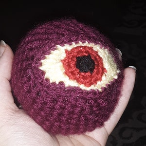 DARK SOULS Fan-Art Crochet Red Blue Eye Orb Plushy