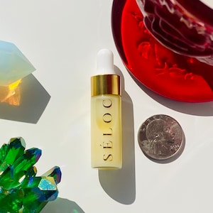Glowing Clearer Skin Botanical Yellow Serum Soften the look of Fine Lines Promotes Beautiful Even Looking Skin Sample Size  5ML
