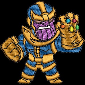 Può includere: Un'illustrazione di cartone animato di Thanos, un supercriminale dell'universo Marvel, che indossa un guanto dorato con le gemme dell'infinito. Indossa un costume viola e blu con un elmo dorato.