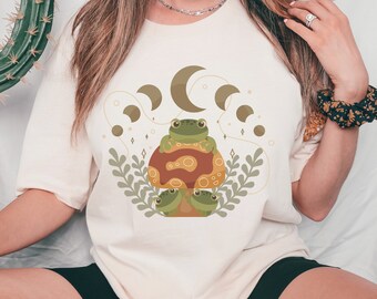 Sapo de Cottagecore Camiseta de <br> Entrega Rápida? T desproporcionado do núcleo da casa de campo | Sapo do vintage camisetas de <br> Entrega Rápida? Camisa estética da rã de <br> Entrega Rápida? Academia escura camiseta de <br> Crie Seu Próprio Produto! Camiseta Goblincore