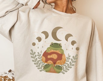Frog Crewneck Sweatshirt | Cottagecore Shirt | Goblinecore Shirt | Frogcore T-Shirt | Cottagecore Sweater | Vintage Frog Shirt | Vintage Tee