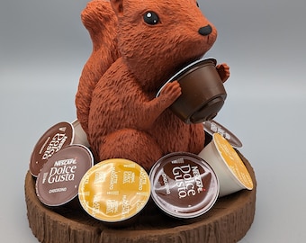 Einzigartiger Eichhörnchen Kapselhalter 3D-gedruckt 20cm Grundfläche und 20cm hoch Farbe Braun und Terrakotta