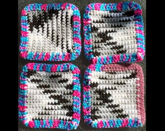 Groovy Fuchsia Drink Coasters (4 ct) • funky keukendecor voor een eigenzinnig individu, tv statische basis met blauwe en paarse contouren, handgemaakt