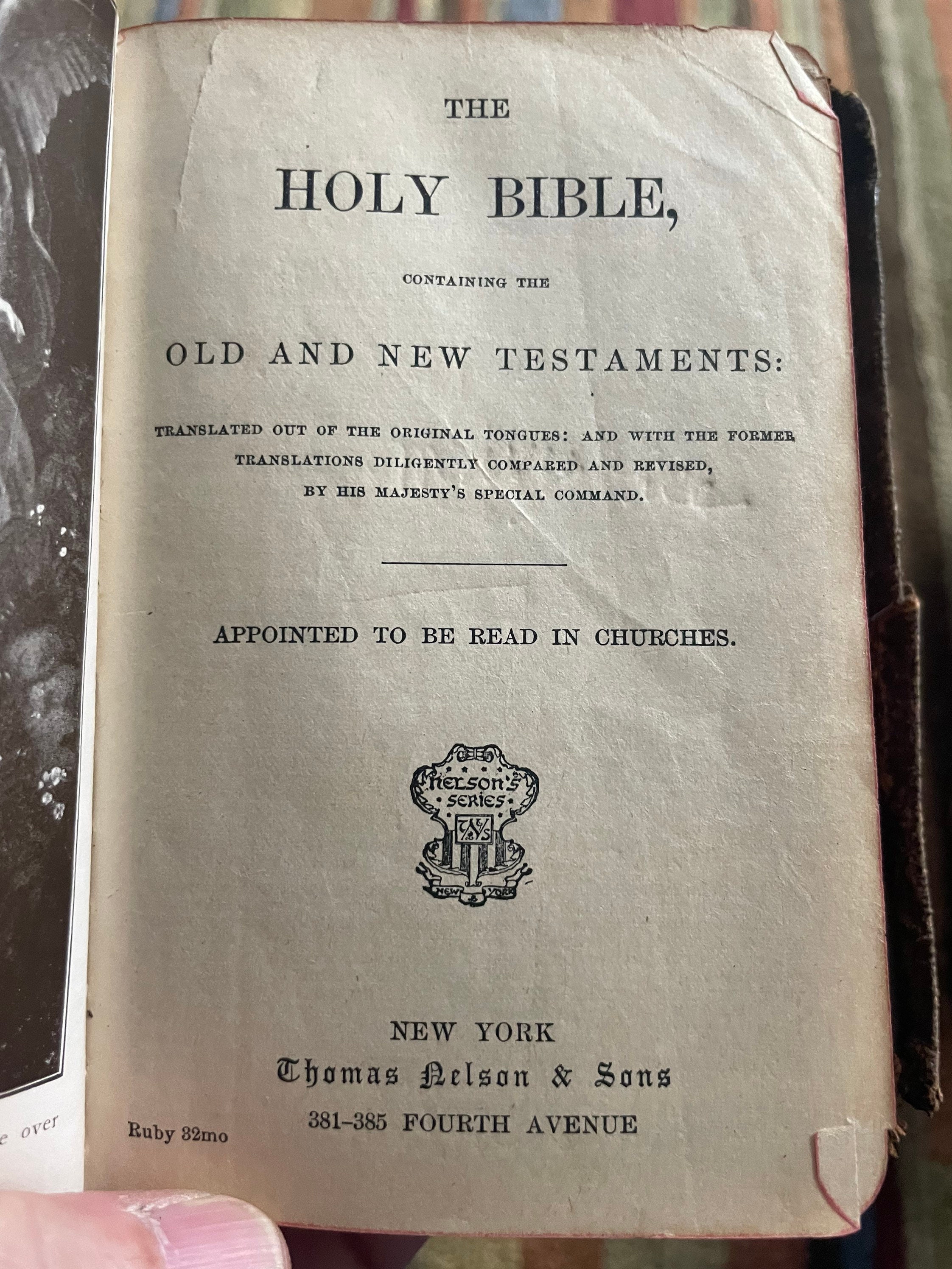 Holy Bible Illustrated 20's Leather Bound Nelson Old New