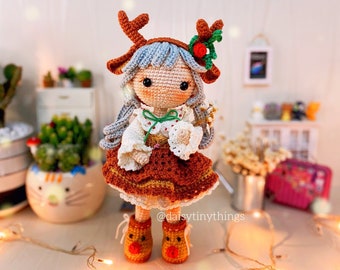 Amigurumi Stella the Reindeer Girl Doll, amigurumi christmas Reindeer girl PDF pattern in English (US term), Spanish (Español), Português.