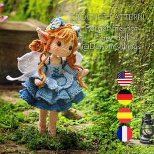 Vergissmeinnicht-feenhafte Puppe Häkelanleitung, Waldfee, Amigurumi PDF (englisch, französisch, deutsch, spanisch