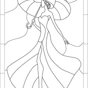 Puede incluir: Dibujo lineal en blanco y negro de una mujer con un vestido largo sosteniendo un paraguas. La mujer lleva un sombrero y el paraguas está abierto. La imagen tiene un efecto de vidriera.