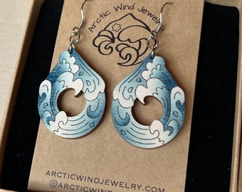 Arctic Drop Wave Blue Wooden -earrings