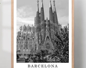 Barcelona Spain Travel Poster Black and White Barcelona Photo Barcelona City Landmark Barcelona Wall Art Print Sagrada Familia Gift Poster