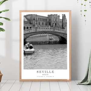 Plaza de España Sevilla Viajes Foto en blanco y negro Monumento de la ciudad Arte mural de Sevilla Arquitectura española Paisaje urbano Póster de regalo de Sevilla