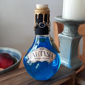 FINAL FANTASY Inspired FANTASIA Potion Bottle with Magical Swirling Effect / Gaming / Replica / Apothecary / Witchcraft / Wizardry / Decor