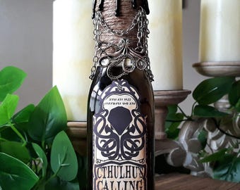 Cthulhu's Calling - An Interactive, Lovecraftian Inspired Color Changing Potion Bottle / H.P. Lovecraft / Magic Potion / Witchcraft/ Fantasy
