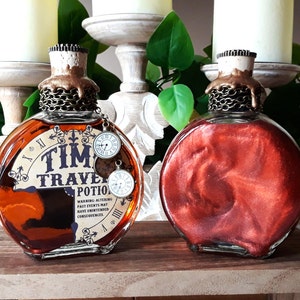 Time Travel Potion - An Interactive Steampunk Themed Magic Potion Bottle with Metallic Swirling Effect / Apothecary / Witch & Wizard / Decor