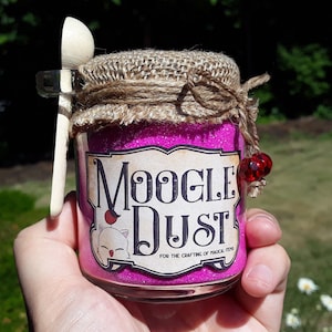 Moogle Dust Inspired by Final Fantasy / Crafting Ingredient / Apothecary Bottle / Alchemy / Potion Bottle / Gaming / Decor
