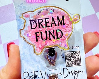 3D Glitter Pig Badge Reel: Moving Piggy Bank ID Holder