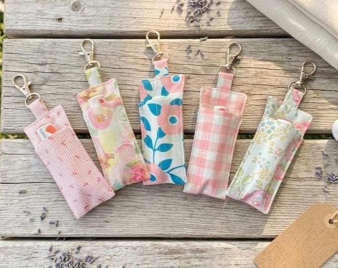 Handmade Cotton Lip Balm Holder Keychain, Floral Gingham Chapstick Pouch, Swivel Clasp Sleeve