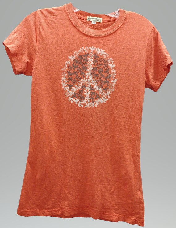 Vintage LUCKY TEES Peace Sign Graphic - image 9