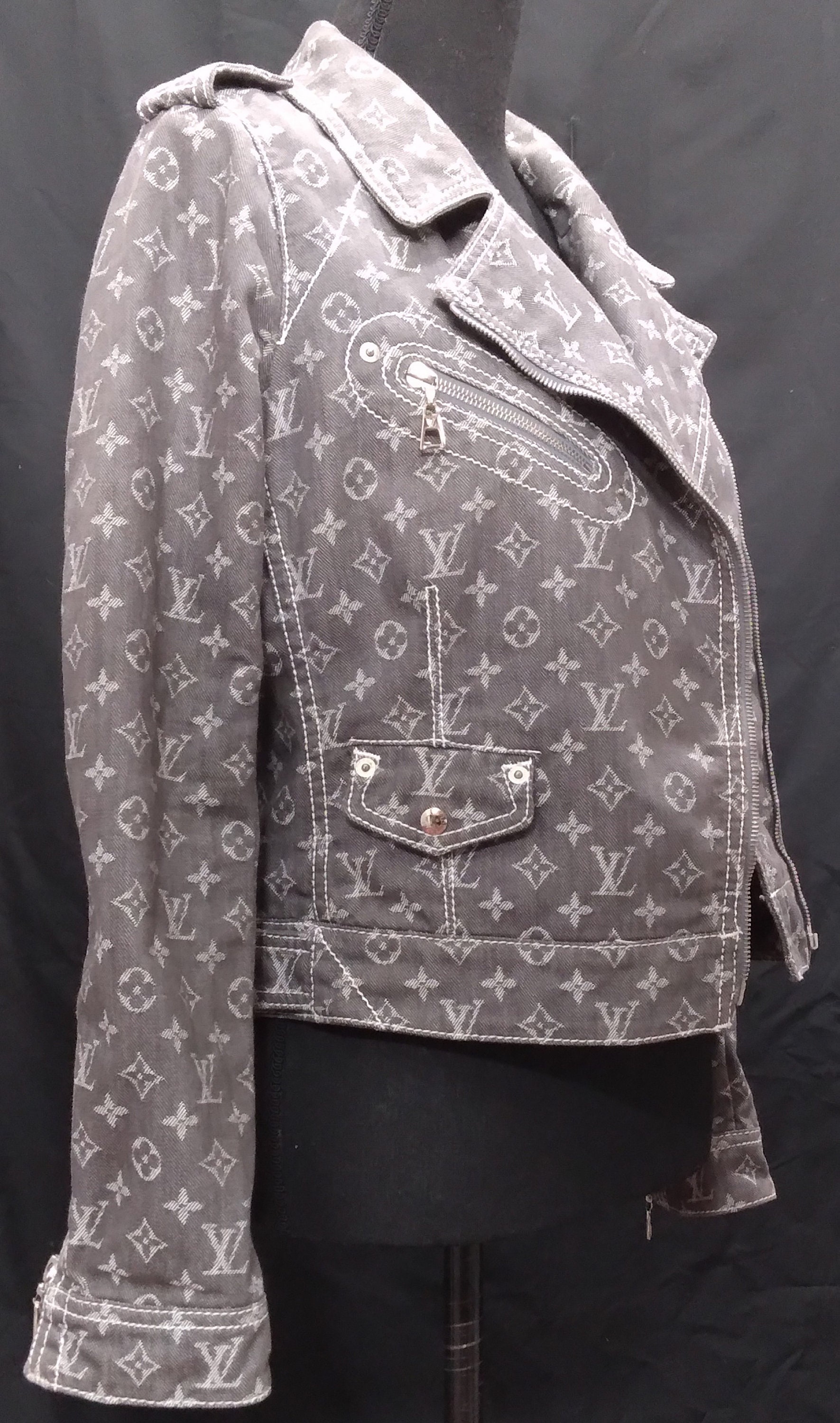 Vintage Louis Vuitton Jackets - 48 For Sale at 1stDibs