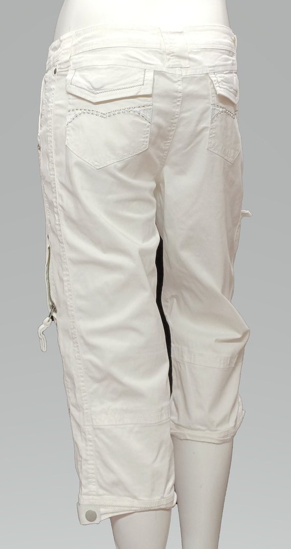 CACHÉ Vintage Cropped White Jeans Size 8 - image 4