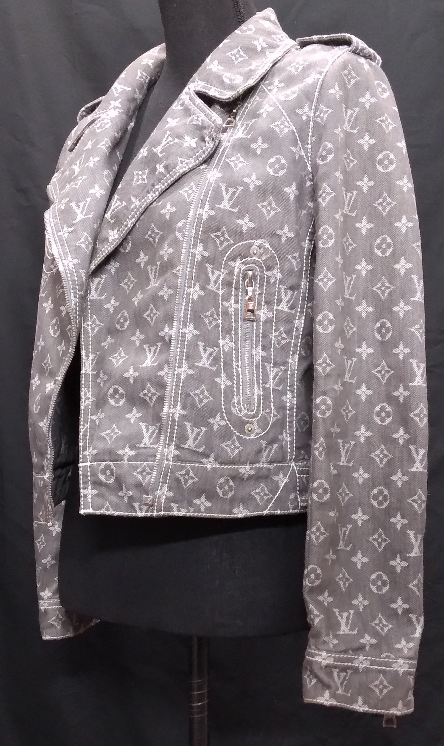 LOUIS VUITTON taupe MONOGRAM OVERSIZED DENIM Jacket 50 L UNISEX For Sale at  1stDibs