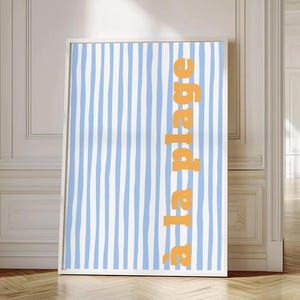 Arte de casa de playa de verano a rayas | Arte retro en la playa | Póster de decoración costera preppy | Ambiente de verano en la oficina