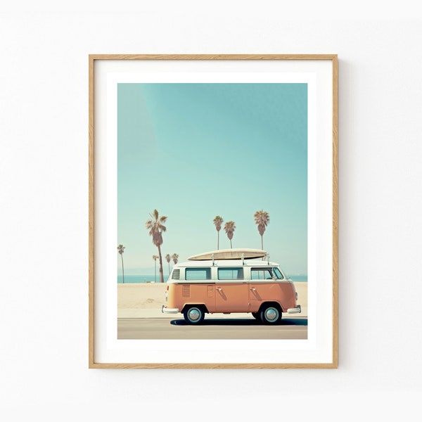 Impression de camping-car retro sur plage de Californie | Art Rétro avec Van | Affiche de vie en van | Décor de surf et de camping-car VW