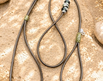 Handmade show lead made of nappa leather – elegant dog lead for shows – lightweight & sturdy – unique – Truffle #N00116