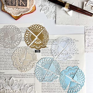 Conjunto de 12 peças de enfeites de canto cortados em molde para fazer cartões, scrapbooking, diário criativo, artesanato em papel