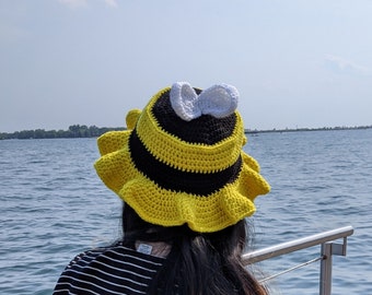Bee Crochet Bucket Hat