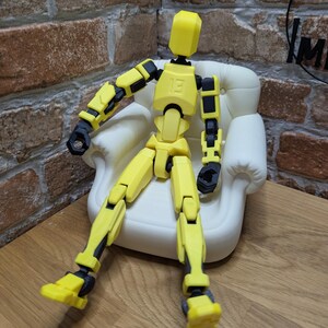 3D printed articulated dummy 13 action figure- available in a variety of colours - gift - collectable- creator soozafone Żółty