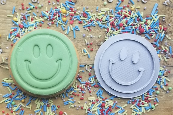 Smiley face  embosser stamp - personalised icing stamp - cupcakes - personalised cakes - Happy face