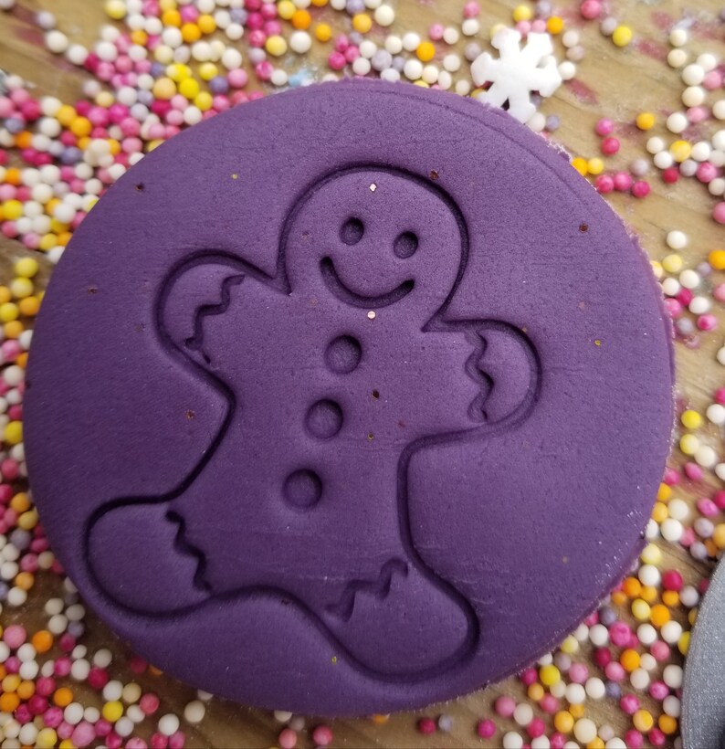 Sello de relieve de Navidad del hombre de pan de jengibre - sello de glaseado personalizado - cupcakes - Navidad - pasteles personalizados - sello de fondant topper pastel imagen 2